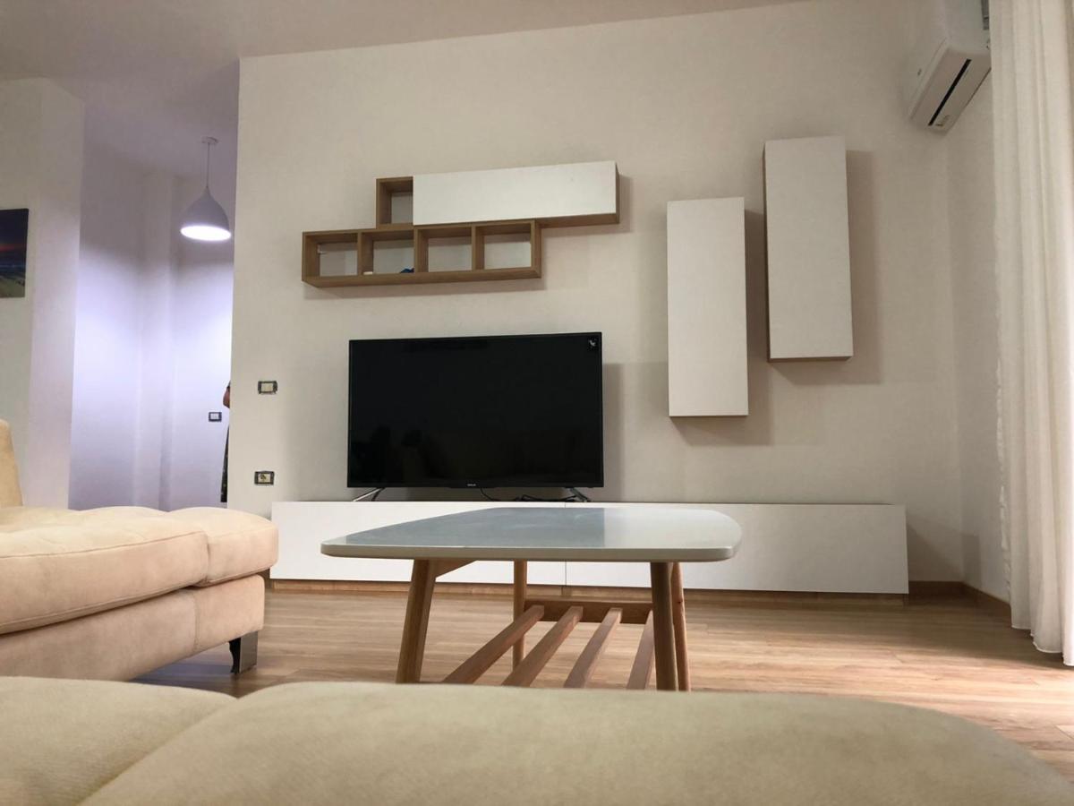 Lovely Sea View Apartment Vlore Exterior photo