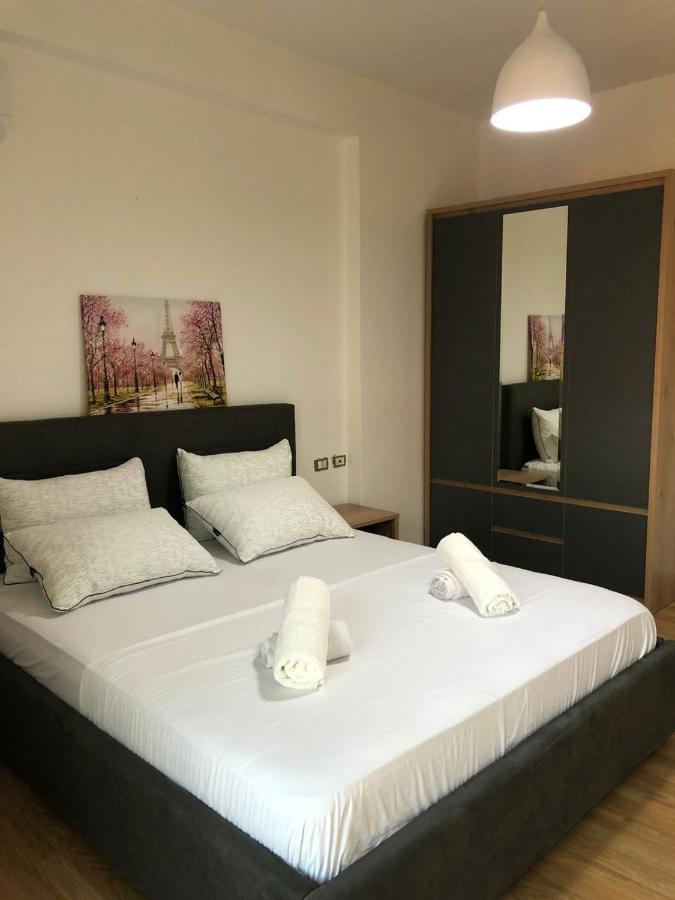 Lovely Sea View Apartment Vlore Exterior photo